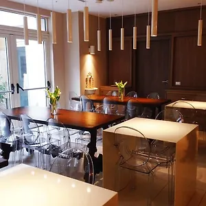 3* Ξενοδοχείο La Castellana Loft