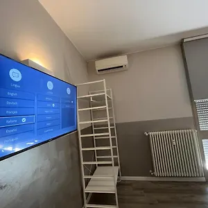 Automatic Self Check-in Guest house